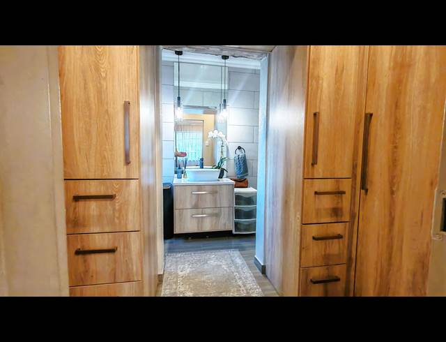 3 BEDROOM HOUSE FOR SALE IN SONLAND PARK
